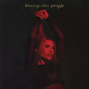 Lennon Stella - Kissing Other People